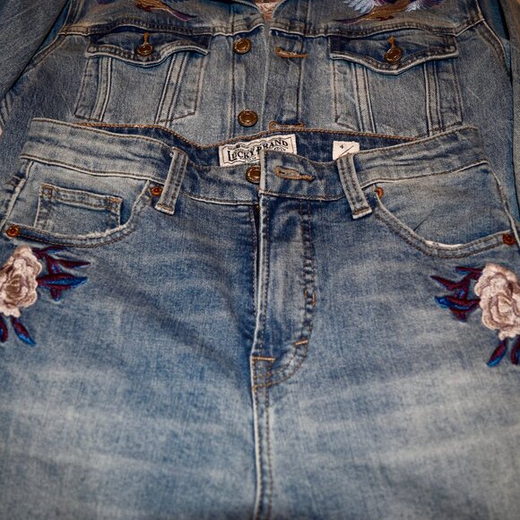 Lucky Brand Amazing Embroidered Bridget High Rise 4/27  😍 NWOT - Picture 8 of 12